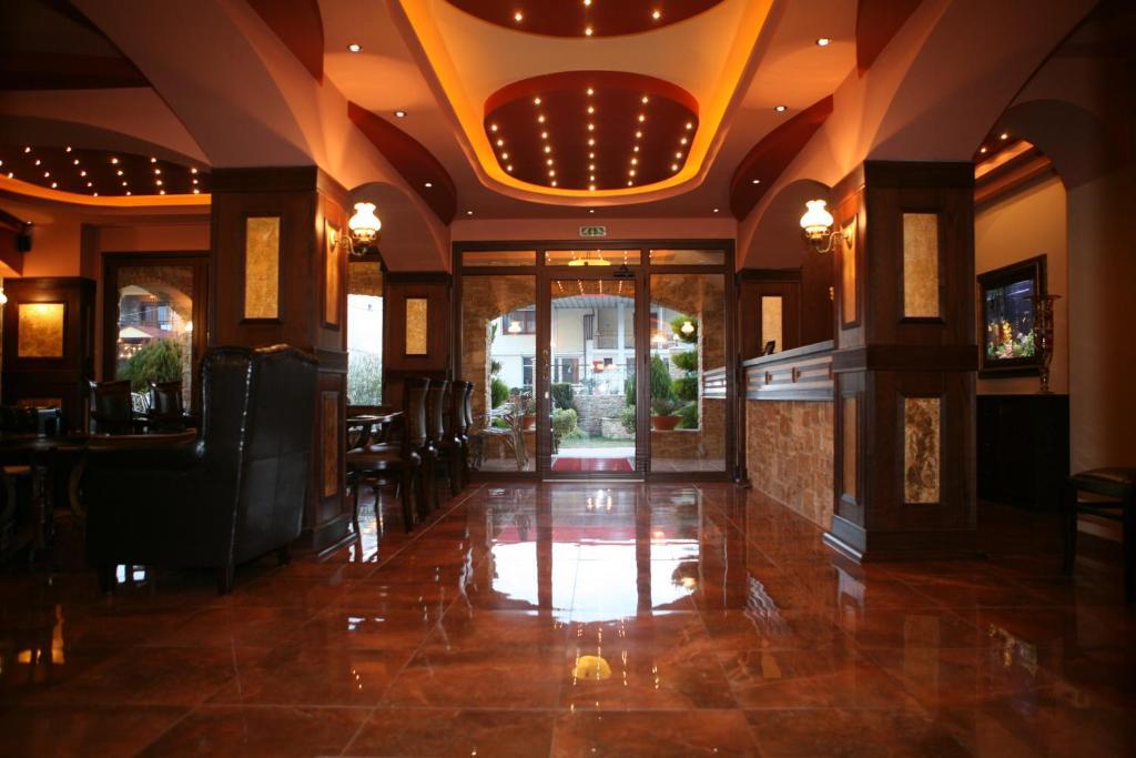 Morfeas Guesthouse Loutraki  Bagian luar foto