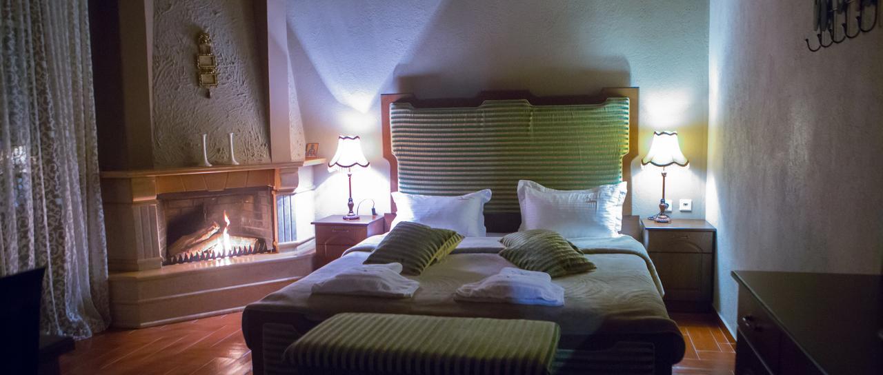 Morfeas Guesthouse Loutraki  Bagian luar foto