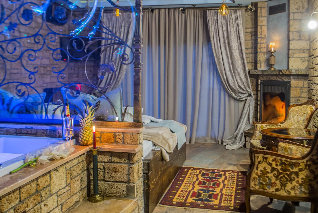 Morfeas Guesthouse Loutraki  Bagian luar foto