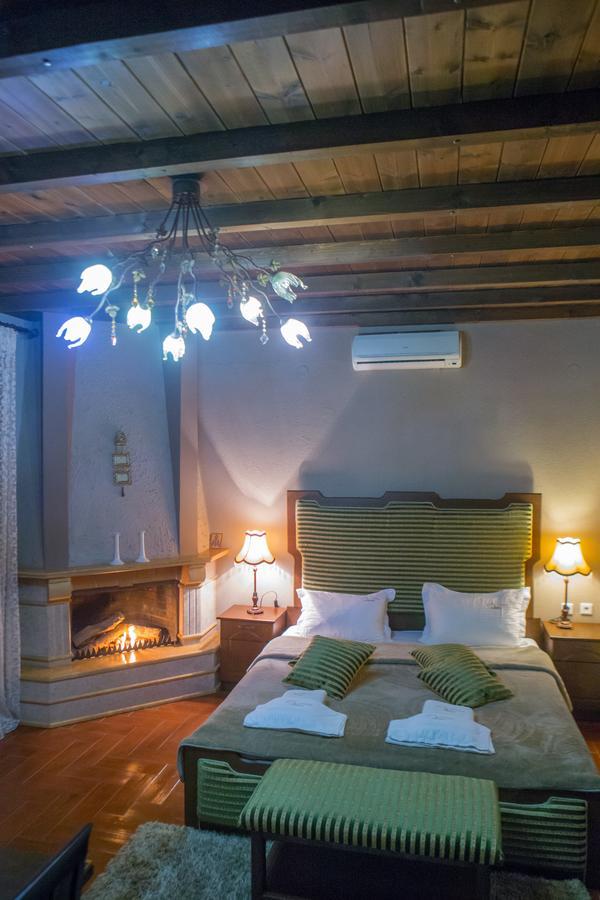 Morfeas Guesthouse Loutraki  Bagian luar foto