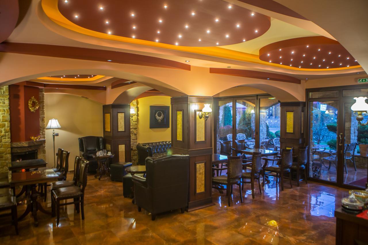 Morfeas Guesthouse Loutraki  Bagian luar foto
